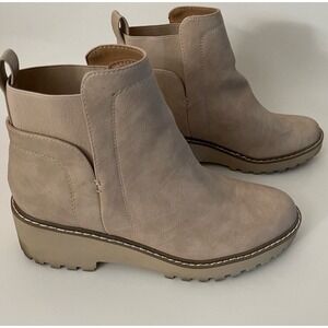 DV by Dolce Vida Tan Beige suede Lug sole short boot Booties